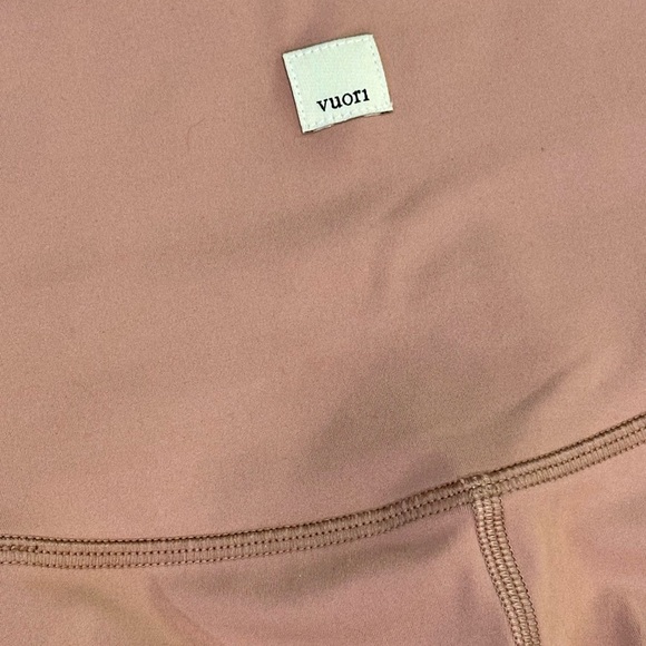 Vuori Women's CB Studio Yoga Leggings Color Light Terracota Size Medium NEW - Picture 9 of 11